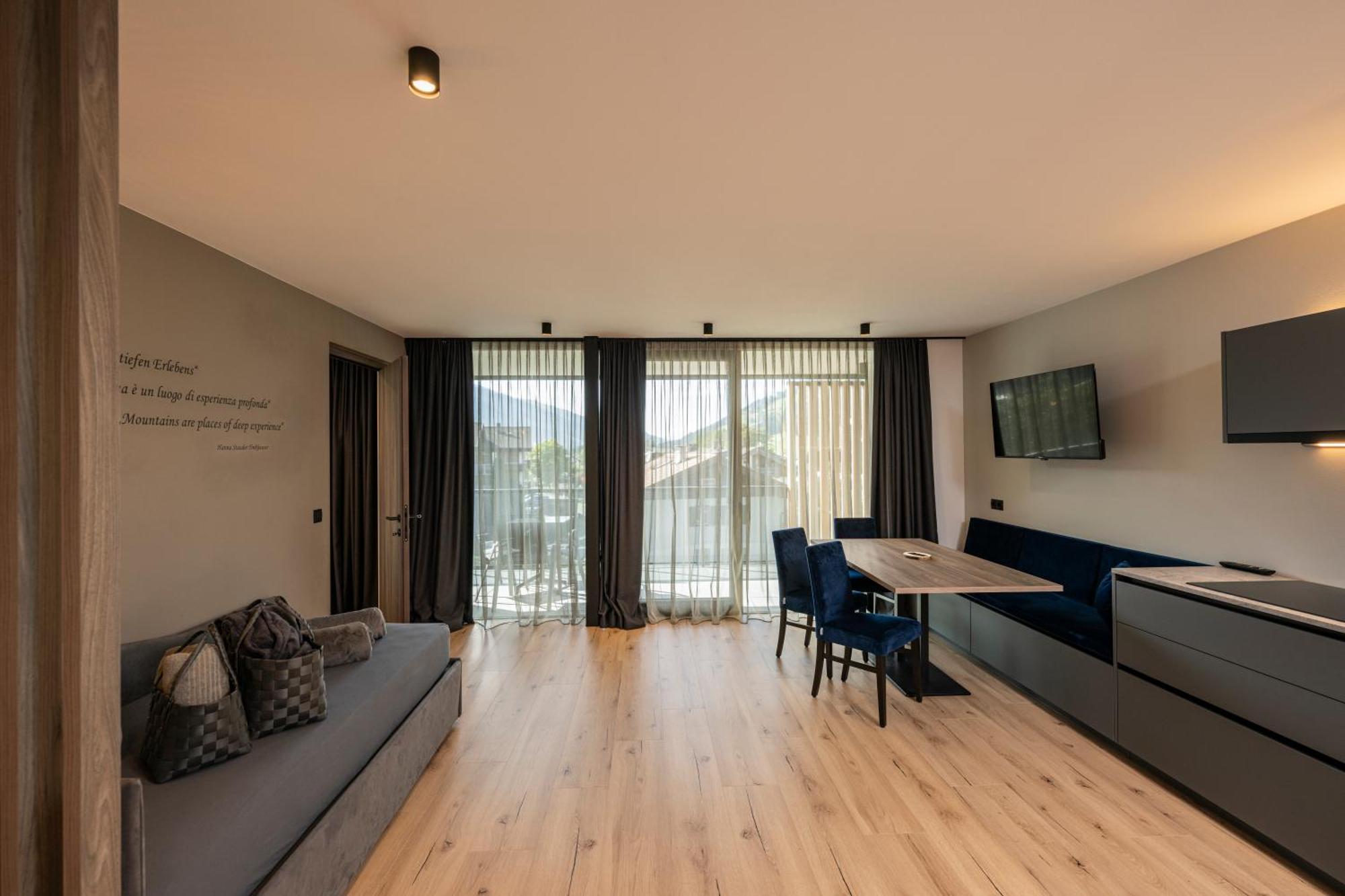Montanaris Alpine - Active - Relax Hotel Villabassa Exterior photo