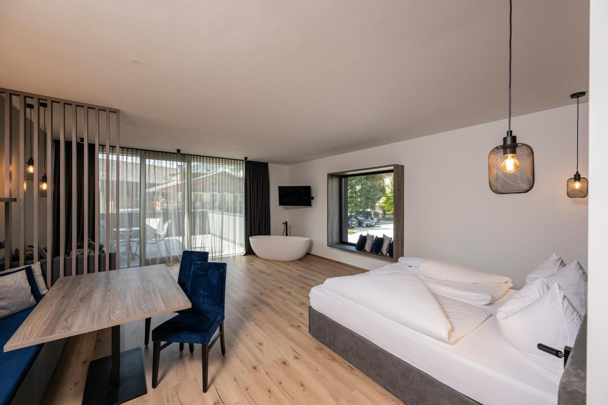 Montanaris Alpine - Active - Relax Hotel Villabassa Exterior photo