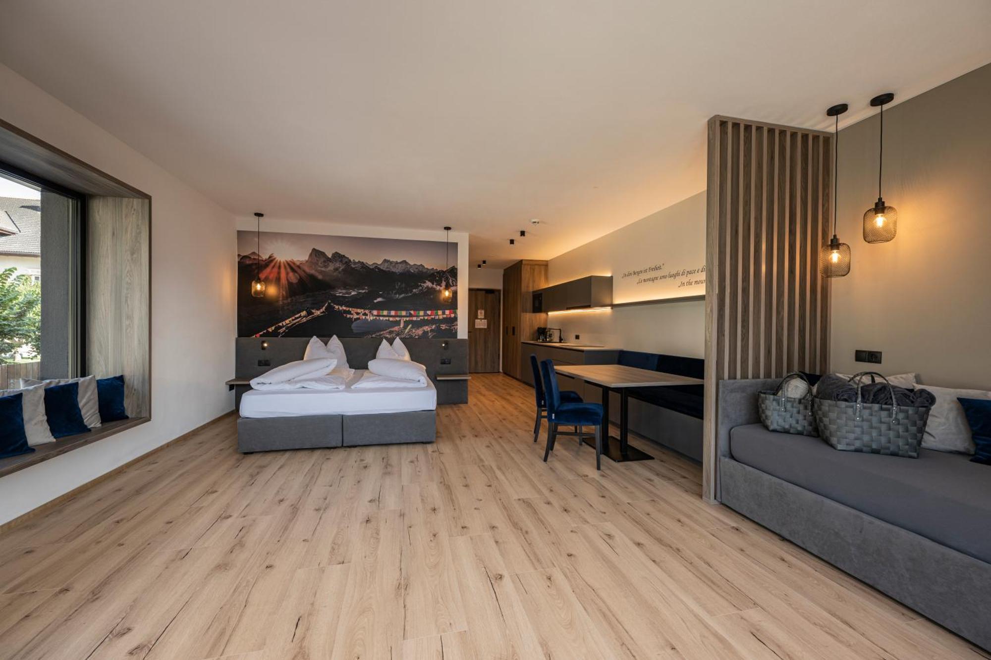 Montanaris Alpine - Active - Relax Hotel Villabassa Exterior photo